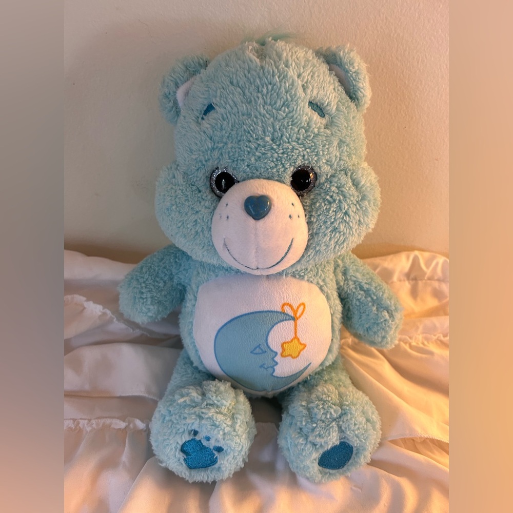 2018 The Care Bears Bedtime Blue CARE BEAR Star and moon belly‎ badge plush